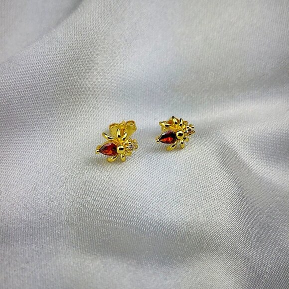 Zircon Stud Earrings 925 Silver Gold Plated - Picture 1 of 3